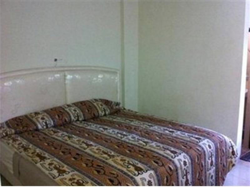Queen Star Hotel Ngingas Экстерьер фото